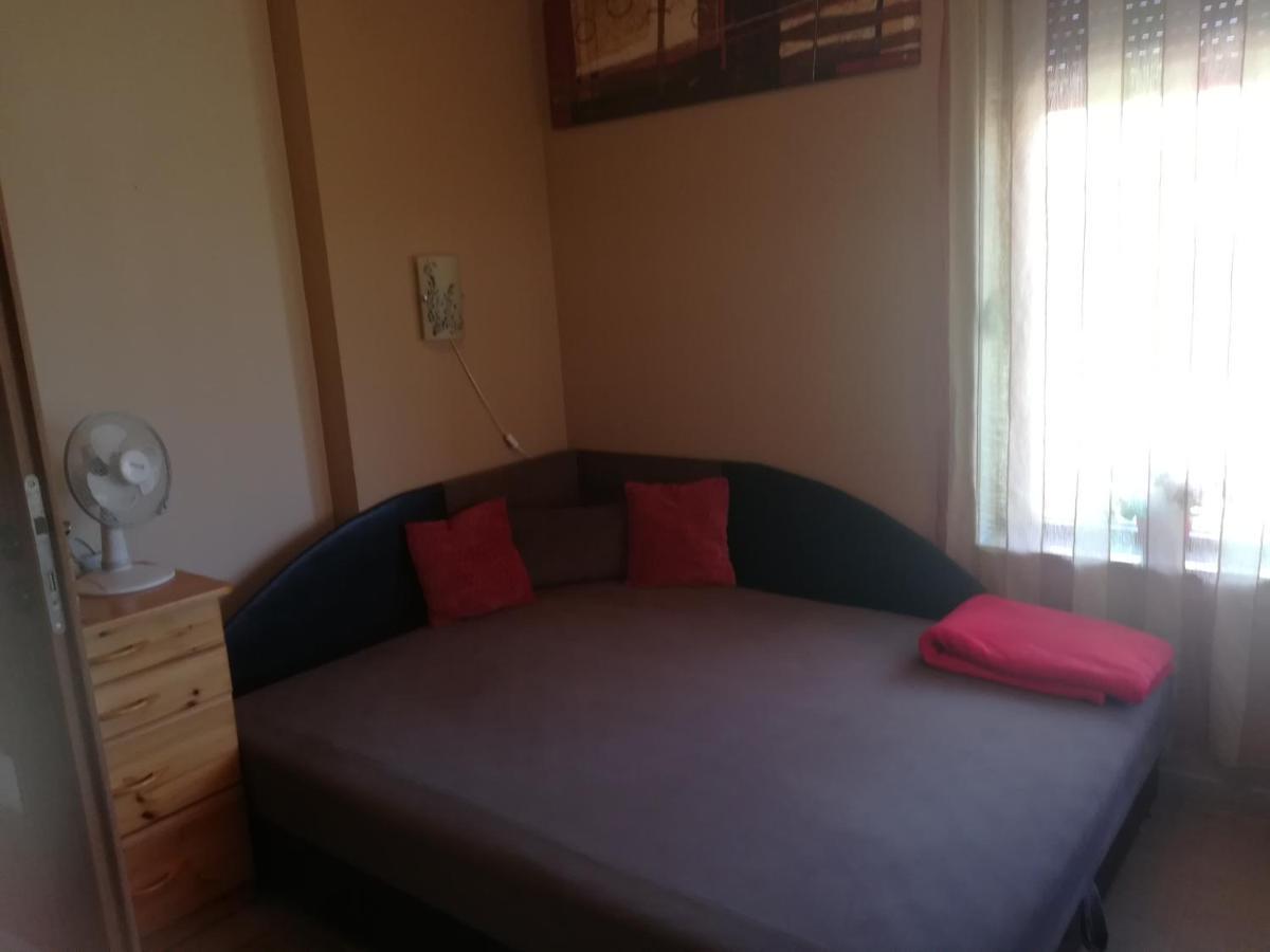Betty Apartman Balatonfuzfo Exterior photo