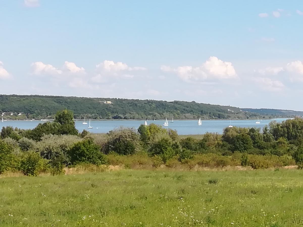 Betty Apartman Balatonfuzfo Exterior photo